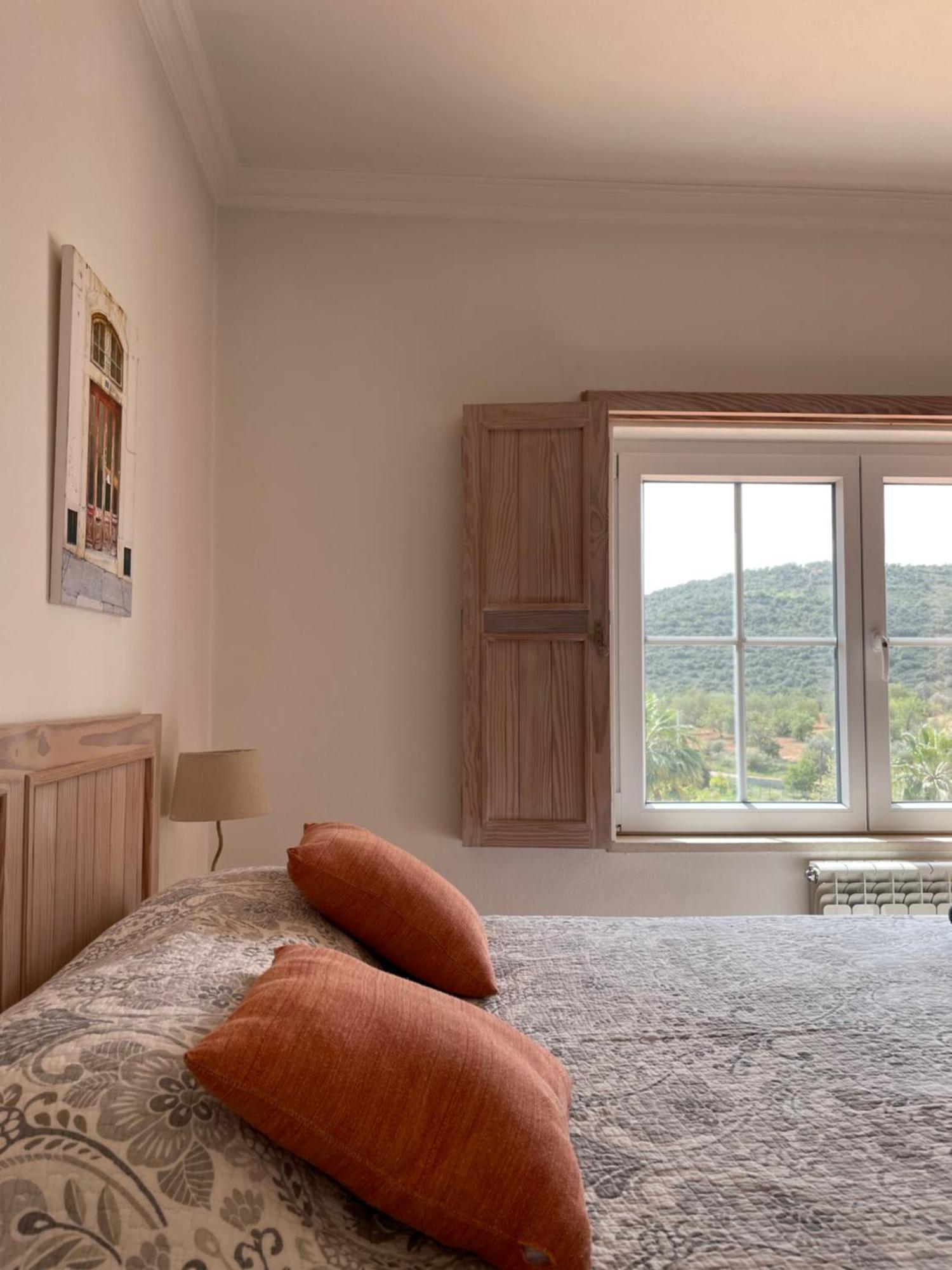 Bed and Breakfast Entrecolinas Paderne  Exterior foto