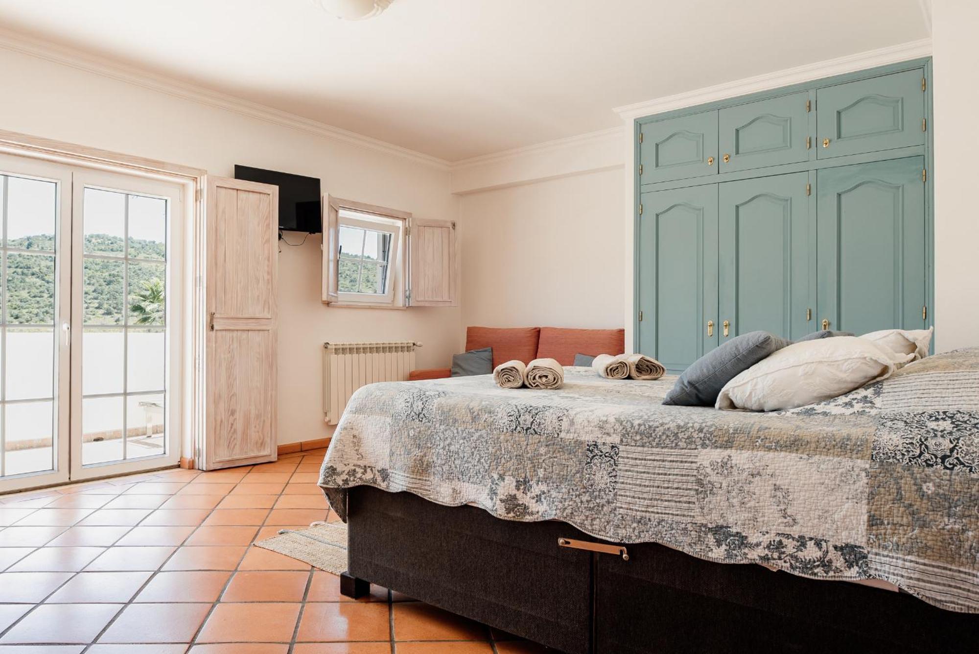 Bed and Breakfast Entrecolinas Paderne  Exterior foto