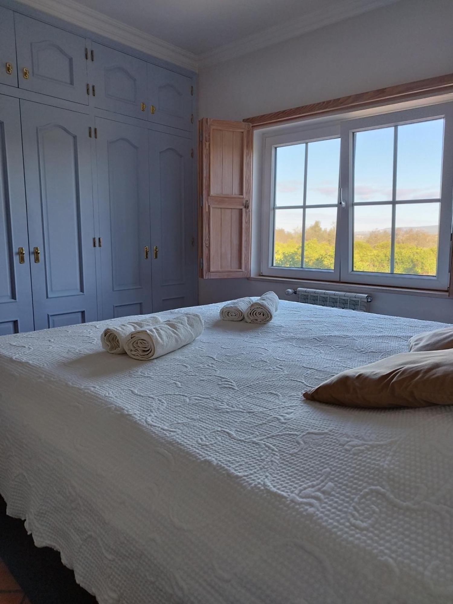 Bed and Breakfast Entrecolinas Paderne  Exterior foto