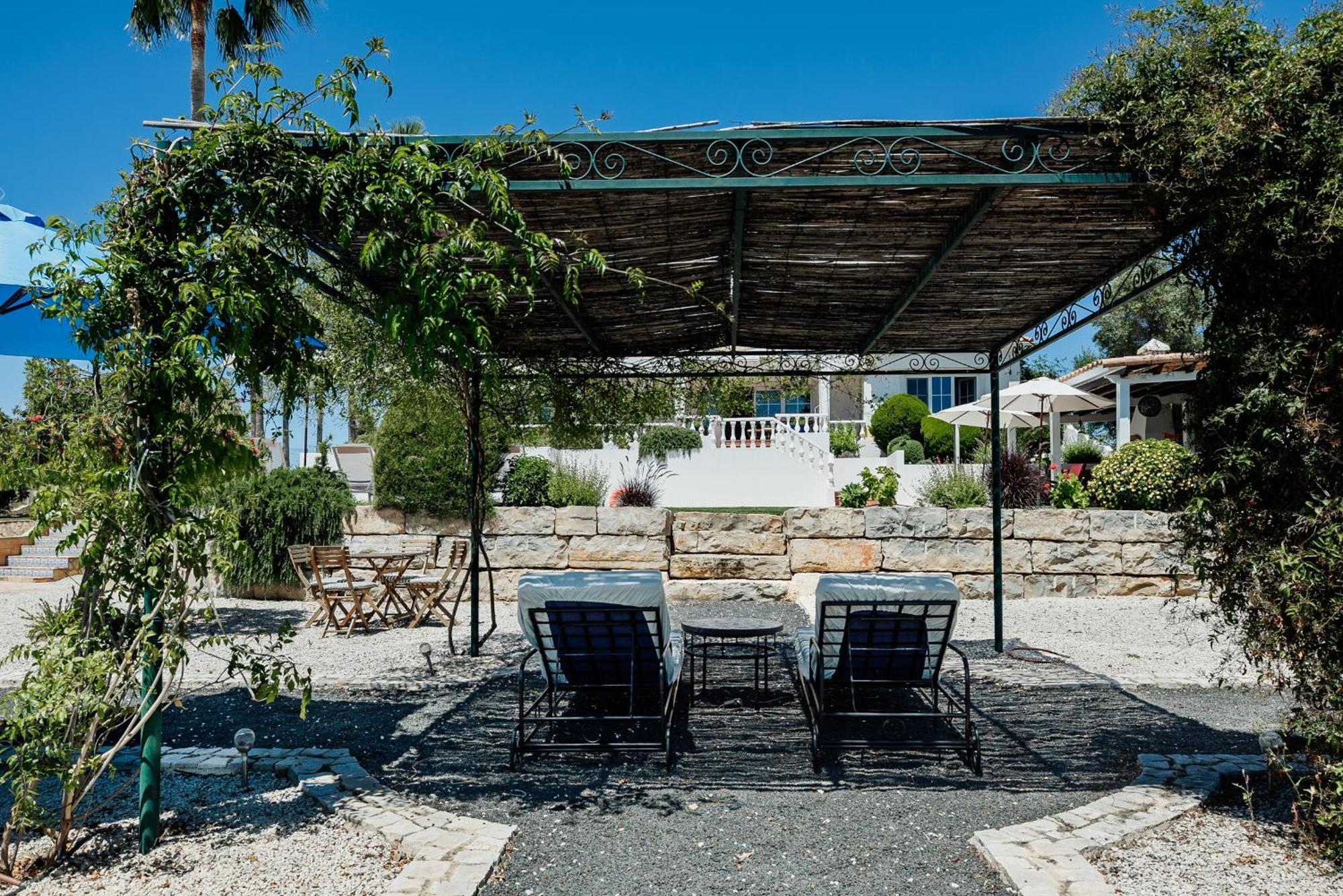 Bed and Breakfast Entrecolinas Paderne  Exterior foto